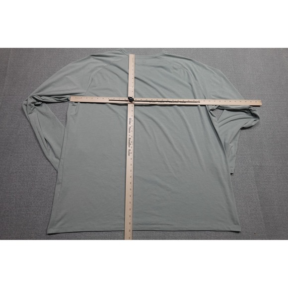 Peter Millar Shirt Mens XL Green Long Sleeve Performance Tee Lightweight Stretch - Picture 3 of 8